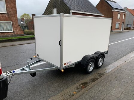 Dubbelas Gesloten aanhangwagen 300x150x150