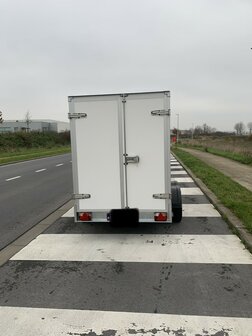 Dubbelas Gesloten aanhangwagen 252x150x180