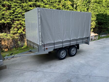 Dubbelas plateau aanhangwagen + huif 308x158x145