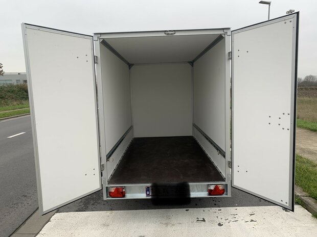 Dubbelas Gesloten aanhangwagen 252x150x180